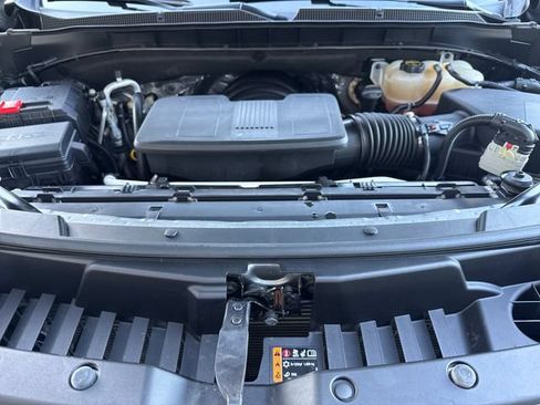 Used 2025 Chevrolet Suburban Z71 AWD/4WD image 22