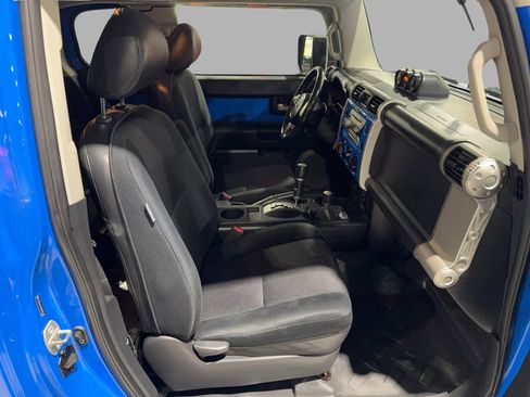 Used 2007 Toyota FJ Cruiser 4WD image 13