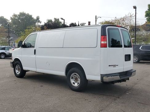 Used 2015 Chevrolet Express 2500 w/ Express Access Plus Package image 4