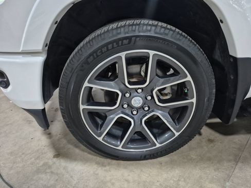 Used 2020 RAM 1500 Laramie AWD/4WD image 33