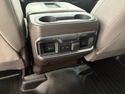 Used 2022 GMC Sierra 1500 SLT w/ SLT Premium Plus Package AWD/4WD image 19