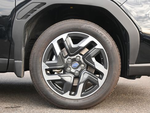 Used 2025 Subaru Forester Limited image 13