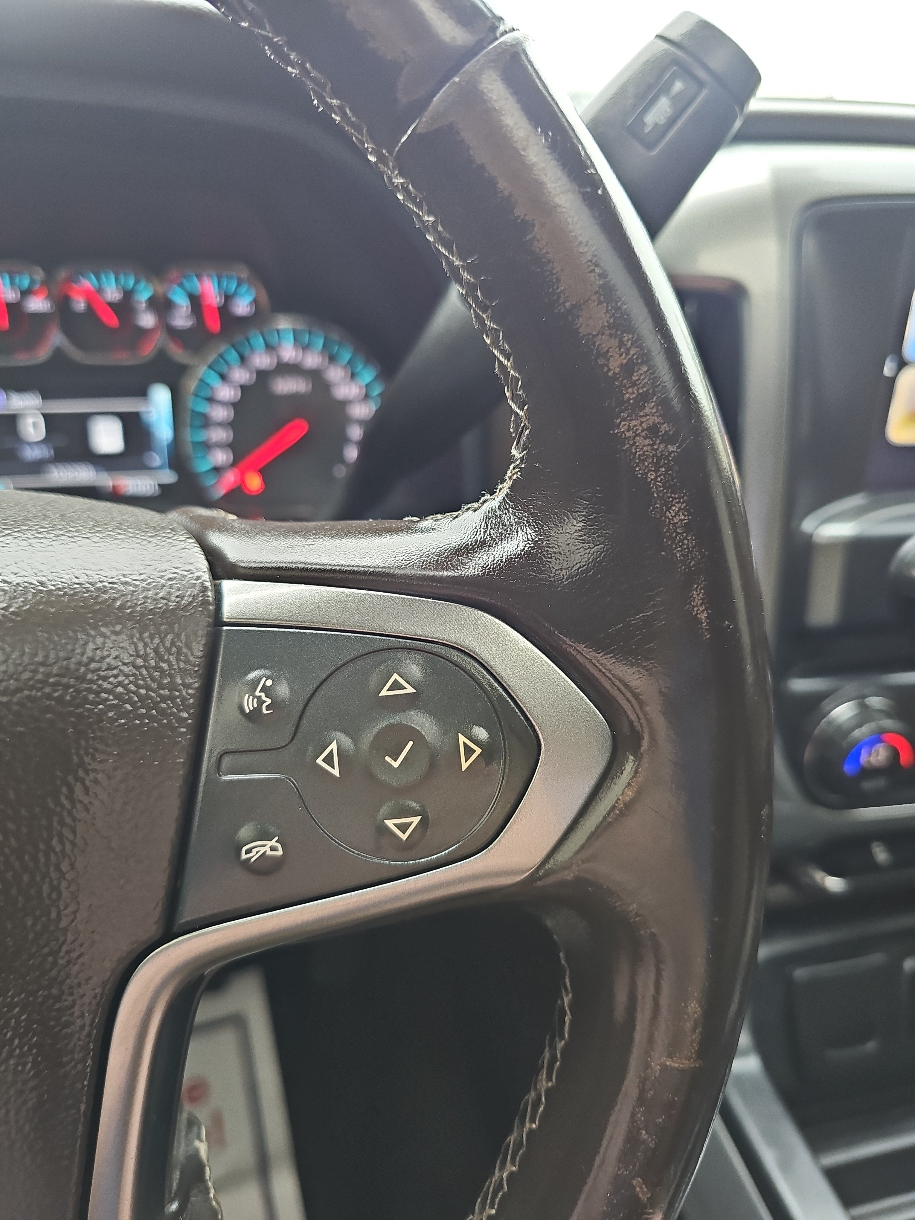 Used 2018 Chevrolet Silverado 1500 LTZ Z71 AWD/4WD image 24