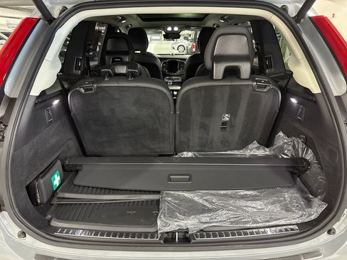Certified 2025 Volvo XC90 T8 Ultra w/ Protection Package Premier AWD/4WD image 26