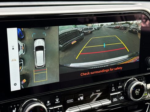 New 2025 Toyota Highlander Limited image 24