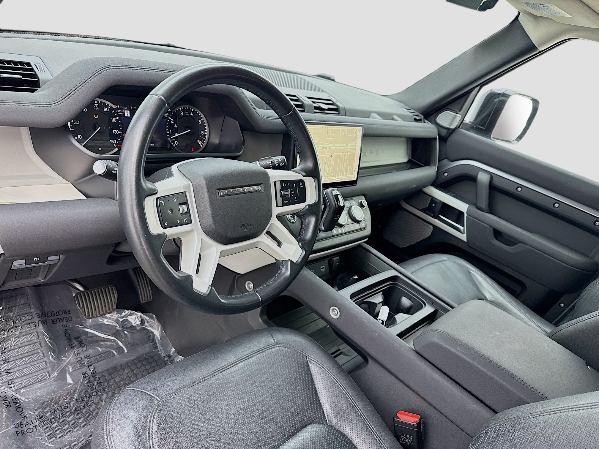 Used 2023 Land Rover Defender 130 SE AWD/4WD image 7