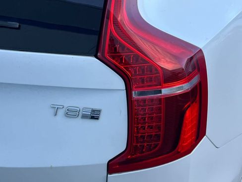 Used 2016 Volvo XC90 T8 Inscription w/ Vision Package AWD/4WD image 18