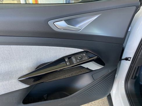 New 2026 Volkswagen ID.4 Pro AWD/4WD image 9