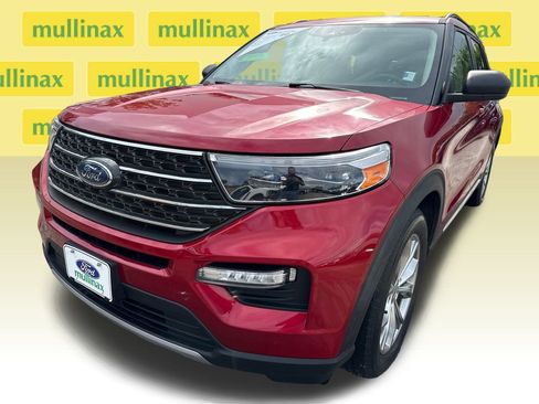 Certified 2020 Ford Explorer XLT w/ Equipment Group 202A image 10