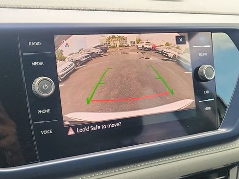 Used 2024 Volkswagen Taos SE FWD image 24