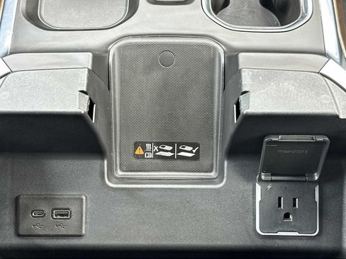 Certified 2024 Chevrolet Silverado 1500 High Country w/ Technology Package AWD/4WD image 32