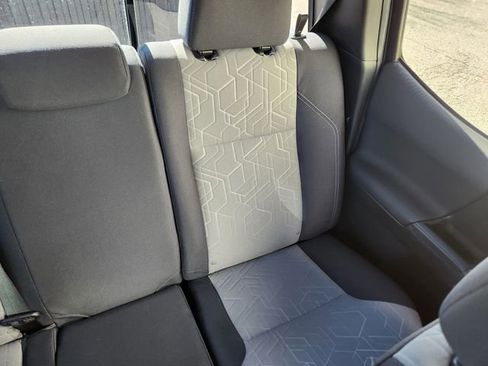 Used 2022 Toyota Tacoma TRD Off-Road image 17