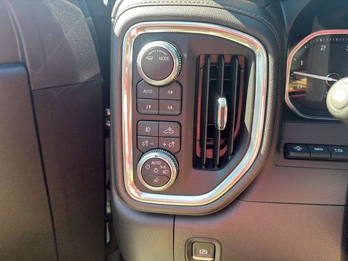Used 2020 GMC Sierra 3500 Denali w/ Denali Ultimate Package AWD/4WD image 15