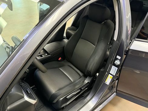 Used 2021 Honda Accord LX image 9