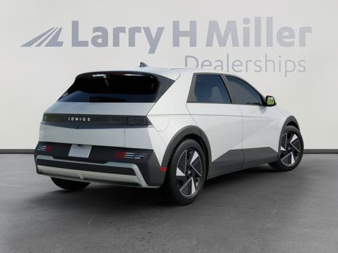 New 2026 Hyundai Ioniq 5 SE image 4