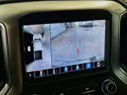 Used 2021 Chevrolet Silverado 2500 LTZ w/ LTZ Plus Package AWD/4WD image 10