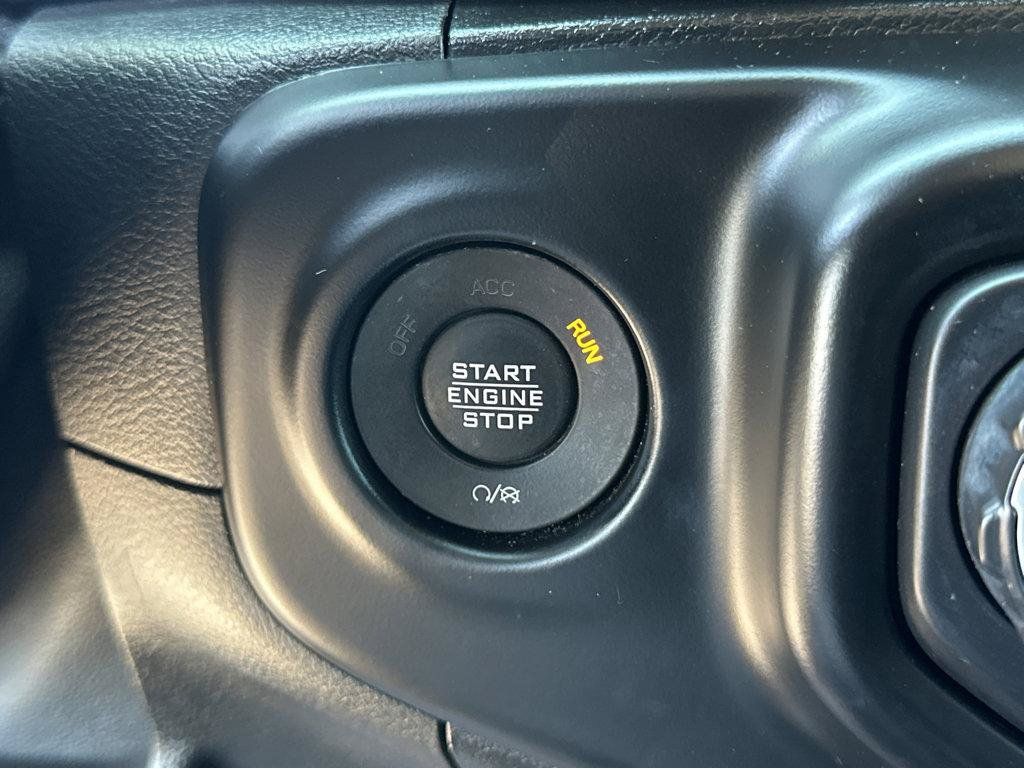 Used 2021 Jeep Wrangler Unlimited Sahara AWD/4WD image 24