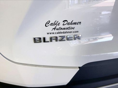 Used 2025 Chevrolet Blazer LT FWD image 8