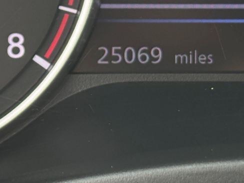 Used 2025 Nissan Sentra SV FWD image 39