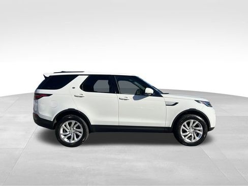 Used 2017 Land Rover Discovery HSE image 6