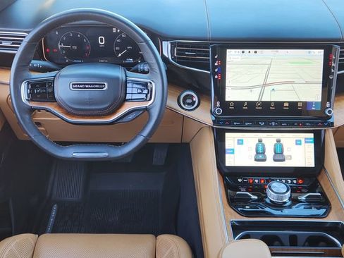 Certified 2024 Jeep Grand Wagoneer Series III w/ Rear Seat Video Group 1 image 30