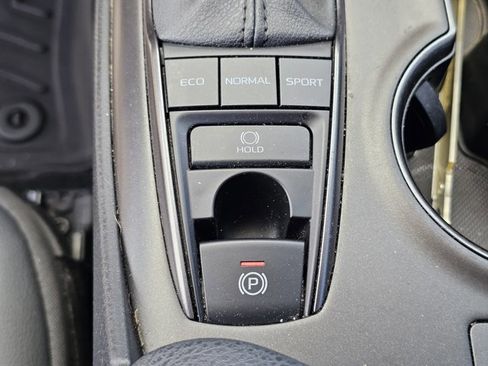 Used 2022 Toyota Camry XSE w/ Navigation Package FWD image 28