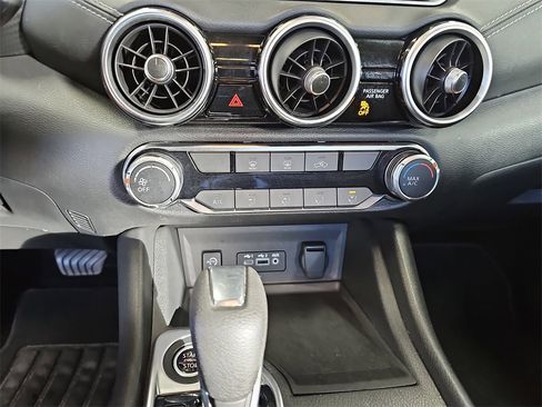 Used 2024 Nissan Sentra SV image 22