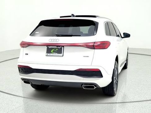 Used 2025 Audi Q5 Premium Plus w/ Premium Plus AWD/4WD image 8