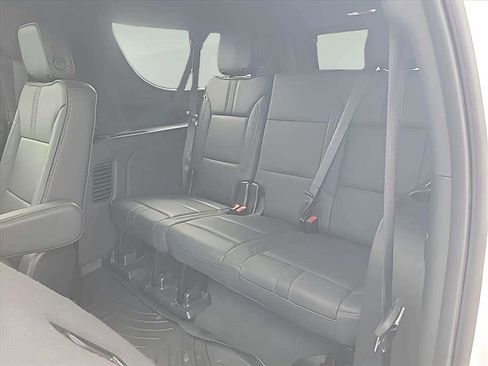 Used 2023 Chevrolet Suburban RST w/ Luxury Package AWD/4WD image 17