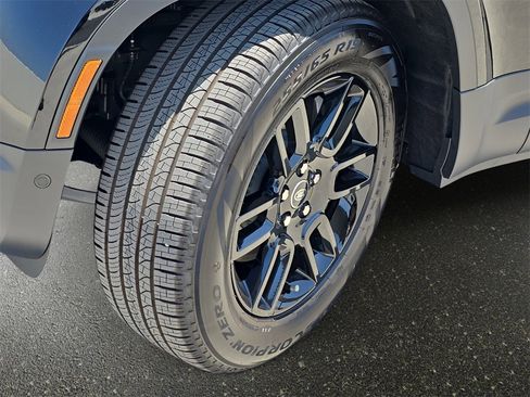 New 2025 Land Rover Defender 130 S image 34