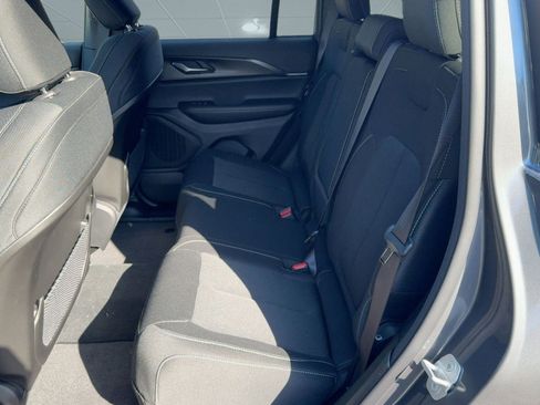 New 2025 Jeep Grand Cherokee Laredo X image 14