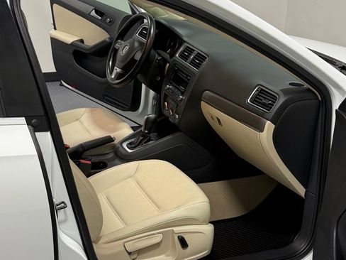 Used 2014 Volkswagen Jetta TDI image 11