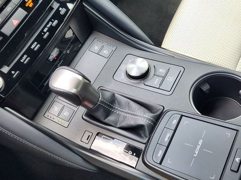 Used 2021 Lexus IS 350 F Sport RWD image 16