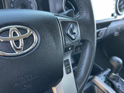 Used 2021 Toyota Tacoma SR5 RWD image 25