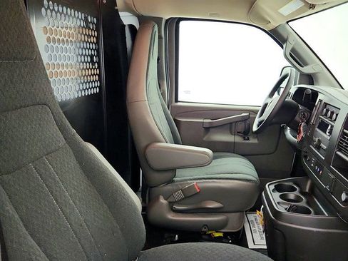Used 2025 Chevrolet Express 2500 w/ Driver Convenience Package RWD image 26