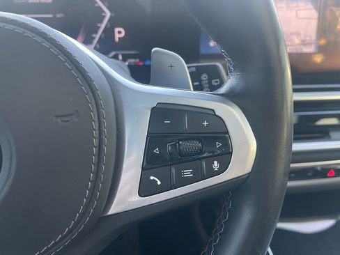 Used 2023 BMW X7 M60i image 21