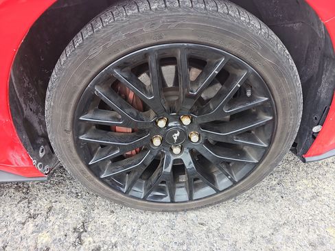 Used 2019 Ford Mustang GT Premium image 11