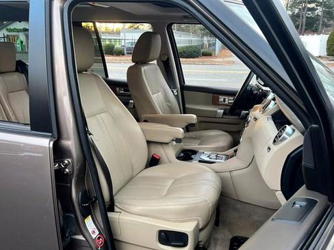 Used 2016 Land Rover LR4 HSE image 15
