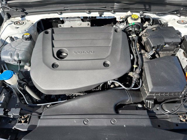 Certified 2024 Volvo XC40 B5 Core AWD/4WD image 31