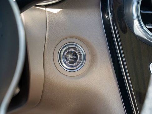 Used 2021 Mercedes-Benz GLC 300 4MATIC image 26