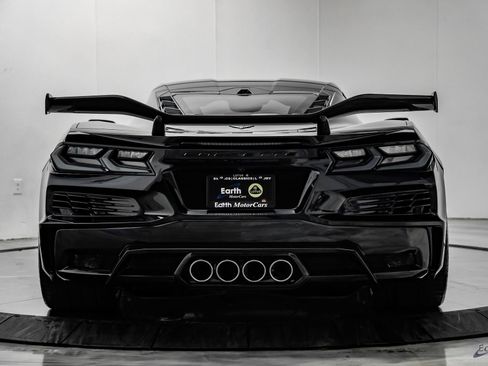 Used 2024 Chevrolet Corvette Z06 w/ Stealth Interior Trim Package RWD image 15