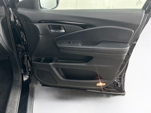 Used 2017 Honda Pilot Elite image 33