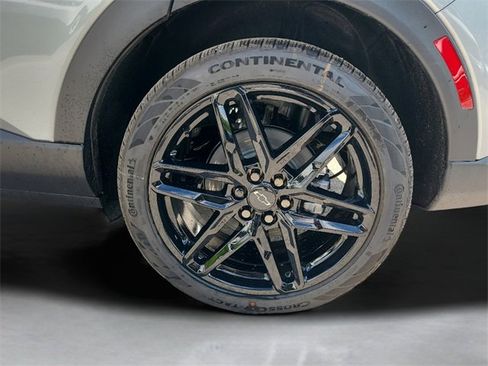 New 2026 Chevrolet Equinox EV LT image 11