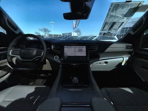 New 2026 Jeep Grand Wagoneer 2WD w/ Premium Group I image 15
