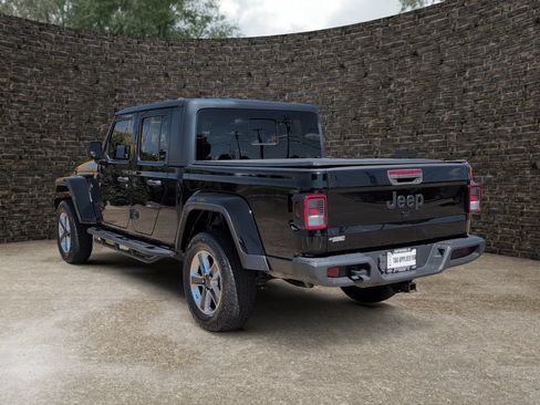 Used 2021 Jeep Gladiator Sport AWD/4WD image 4