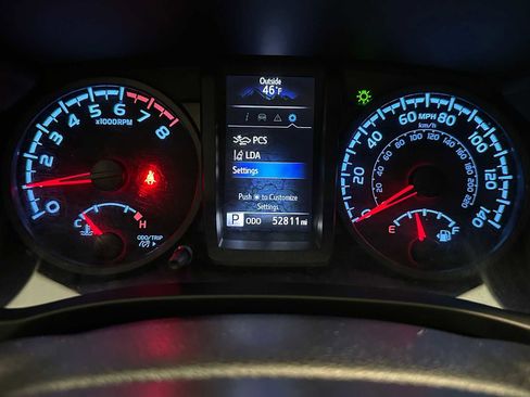 Certified 2021 Toyota Tacoma SR image 13