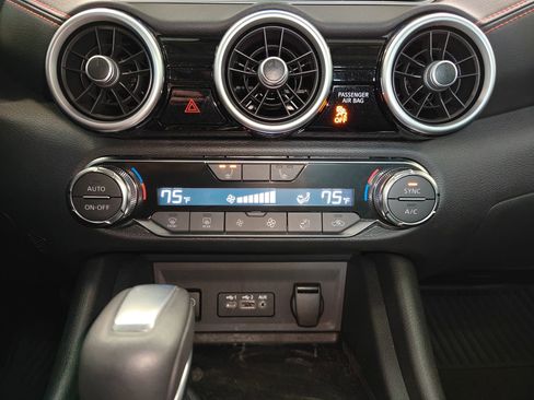 Used 2025 Nissan Sentra SR FWD image 25