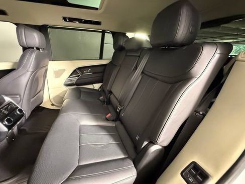 Used 2023 Land Rover Range Rover Long Wheelbase SE AWD/4WD image 19