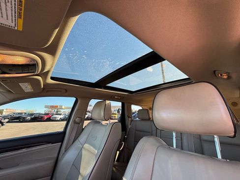 Used 2015 Jeep Grand Cherokee Overland image 33