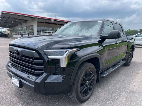 Used 2026 Toyota Tundra SR5 w/ SR5 Convenience Package AWD/4WD image 3